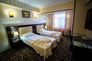 Отель Grand Hotel Orient Braila Брэила Двухместный номер с 2 отдельными кроватями-2